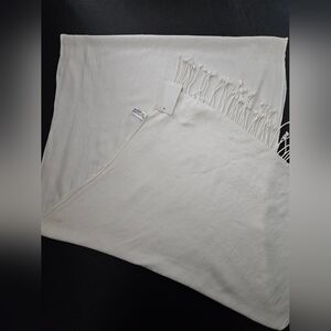Vintage - NWT Worthington Extra Long Winter White Scarf/Shawl/Wrap